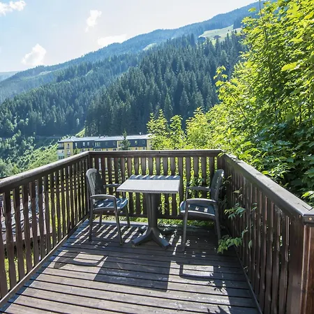 Beautiful With Scenic Balcony Lägenhet *