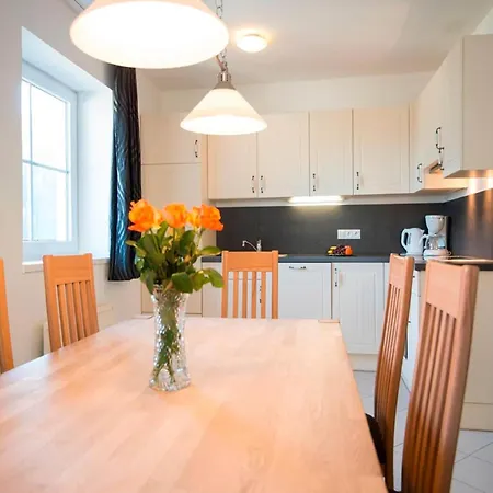 Apartamento Beautiful With Scenic Balcony